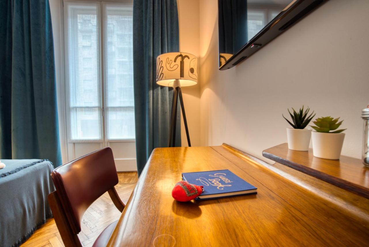 Dimora Claudia - Elegante Matrimoniale Con Bagno, Private Rooms, Self Check In, No Reception Milano Exteriör bild